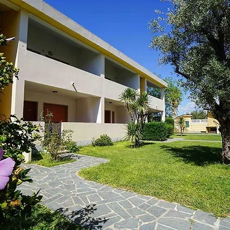 Ξενοδοχείο Apulia 3*